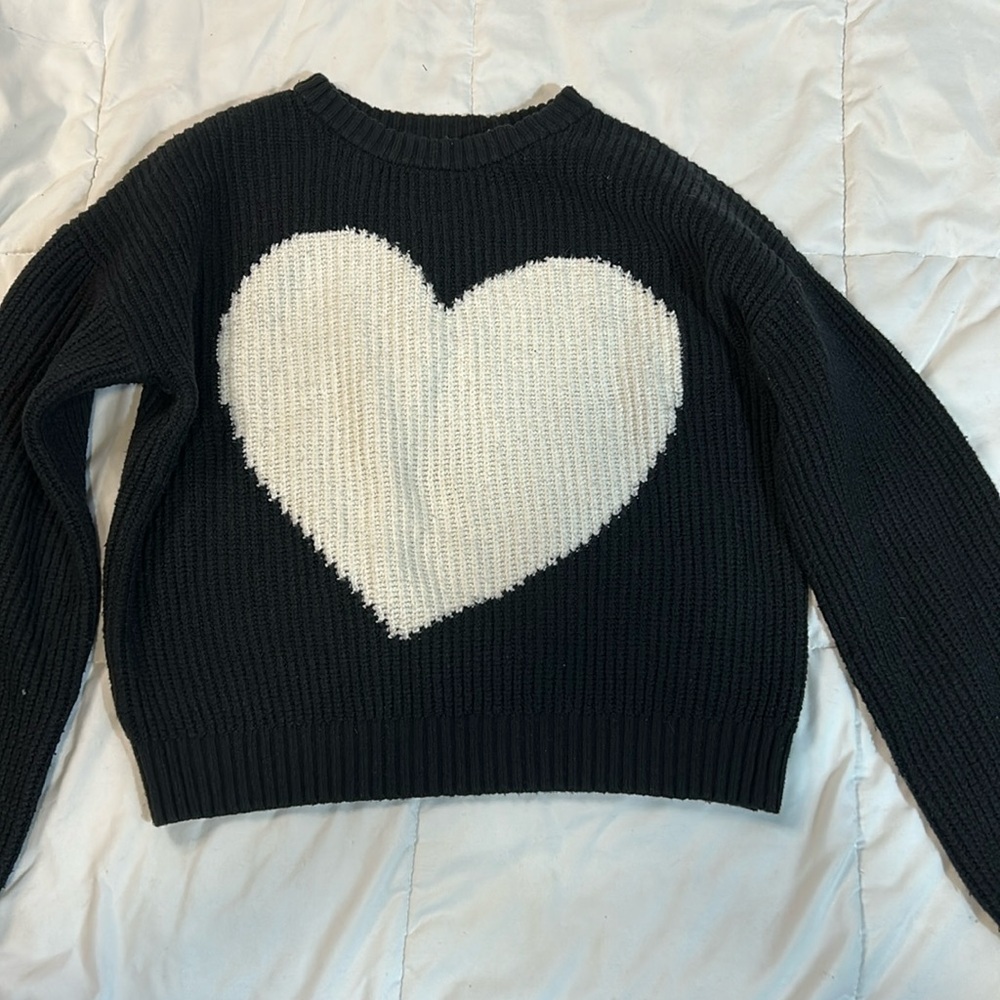 Girls Childrens Old Navy black sweater. Size XL